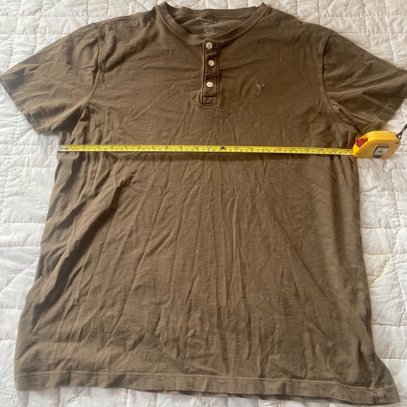 American Eagle t-shirt, Brown, 3 button, men’s Large - Picture 2 of 6